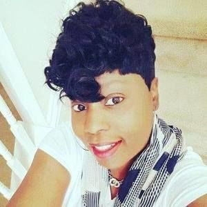 Meet your Posher, Renee